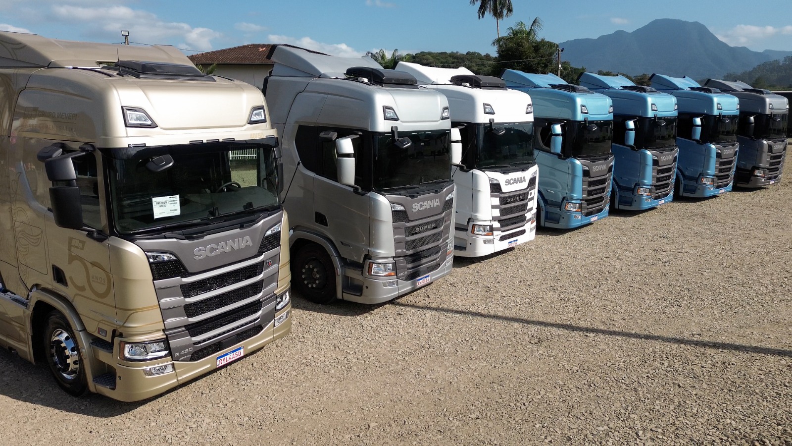 Caminhões Scania - 50 anos